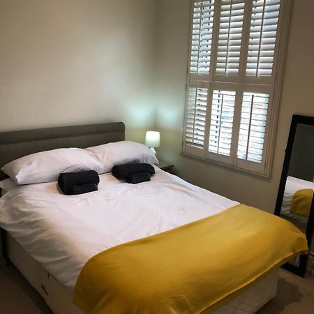Stylish & Spacious 3 Bed Victorian House Sleeps Up To 7 - Near O2, Museums, Excel, Mazehill Station 12 Mins Direct Into London Bridge Villa Eksteriør bilde