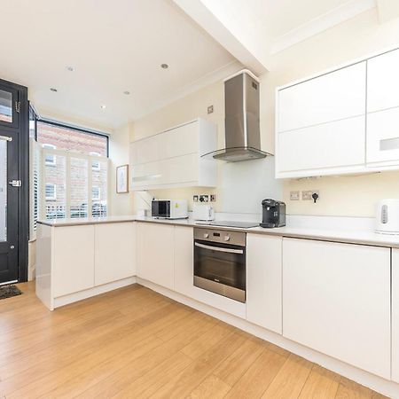 Stylish & Spacious 3 Bed Victorian House Sleeps Up To 7 - Near O2, Museums, Excel, Mazehill Station 12 Mins Direct Into London Bridge Eksteriør bilde