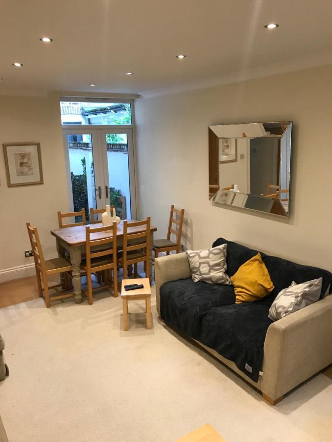 Stylish & Spacious 3 Bed Victorian House Sleeps Up To 7 - Near O2, Museums, Excel, Mazehill Station 12 Mins Direct Into London Bridge Eksteriør bilde