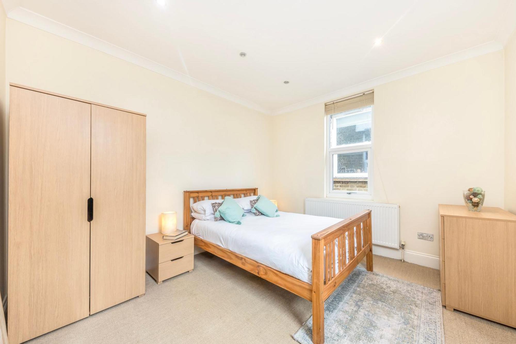 Stylish & Spacious 3 Bed Victorian House Sleeps Up To 7 - Near O2, Museums, Excel, Mazehill Station 12 Mins Direct Into London Bridge Eksteriør bilde